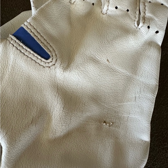 Trout batting gloves, small - Picture 3 of 3